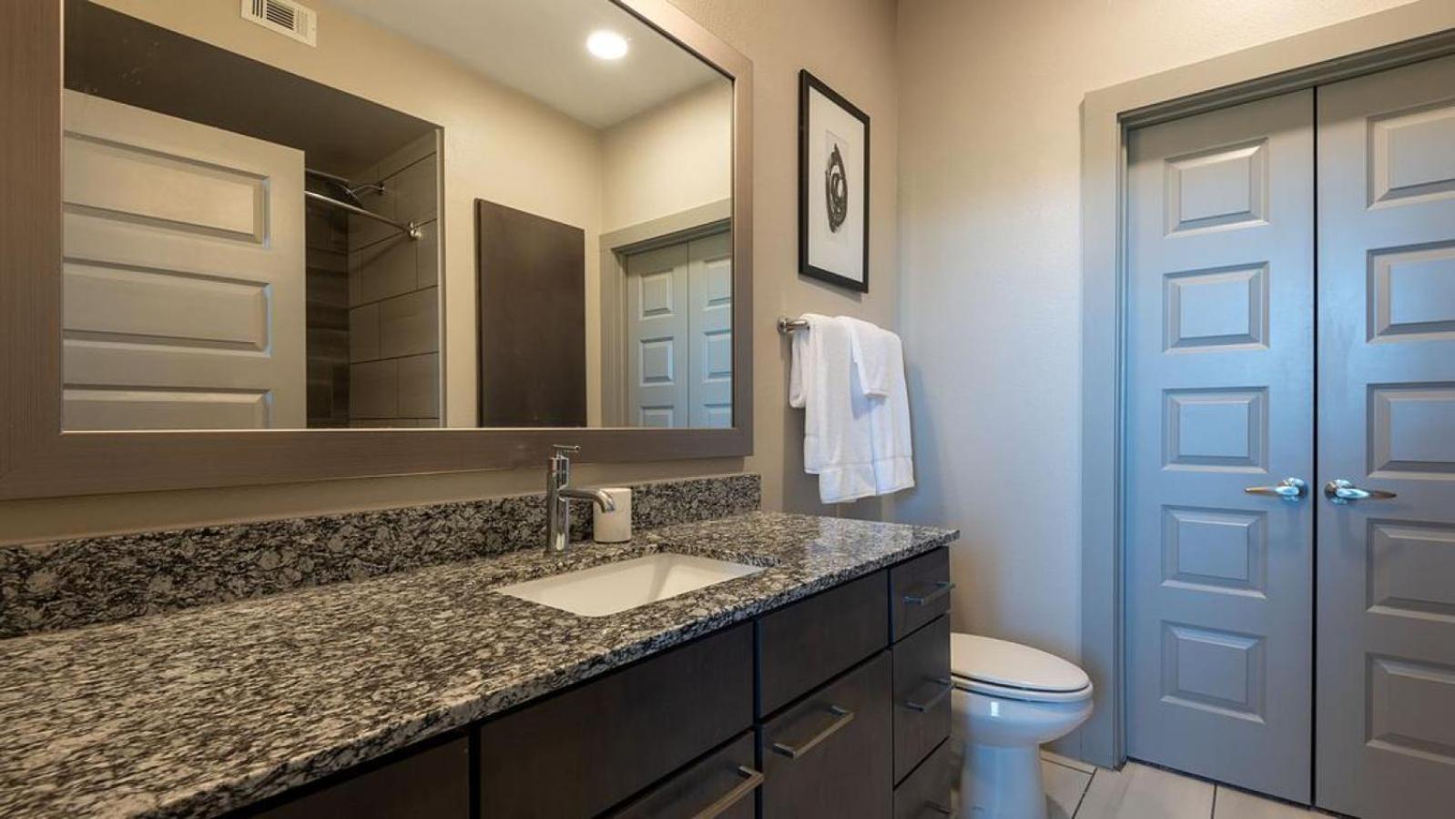 Landing Modern Apartment With Amazing Amenities Austin Exterior foto