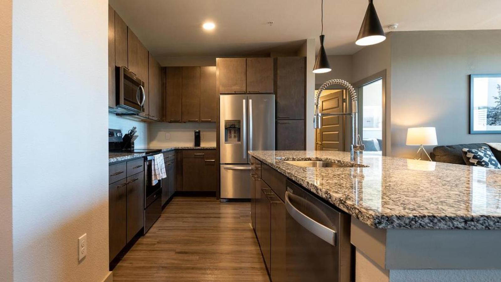 Landing Modern Apartment With Amazing Amenities Austin Exterior foto